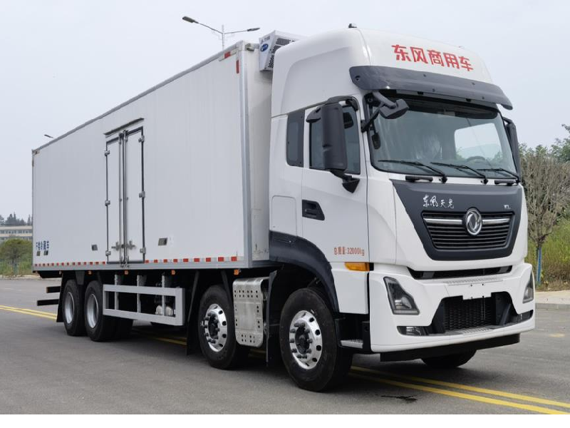 東風前四后八冷藏車